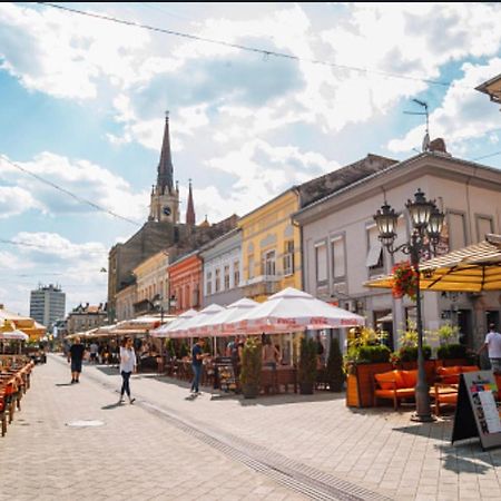 Top Center Apartment Novi Sad Luaran gambar