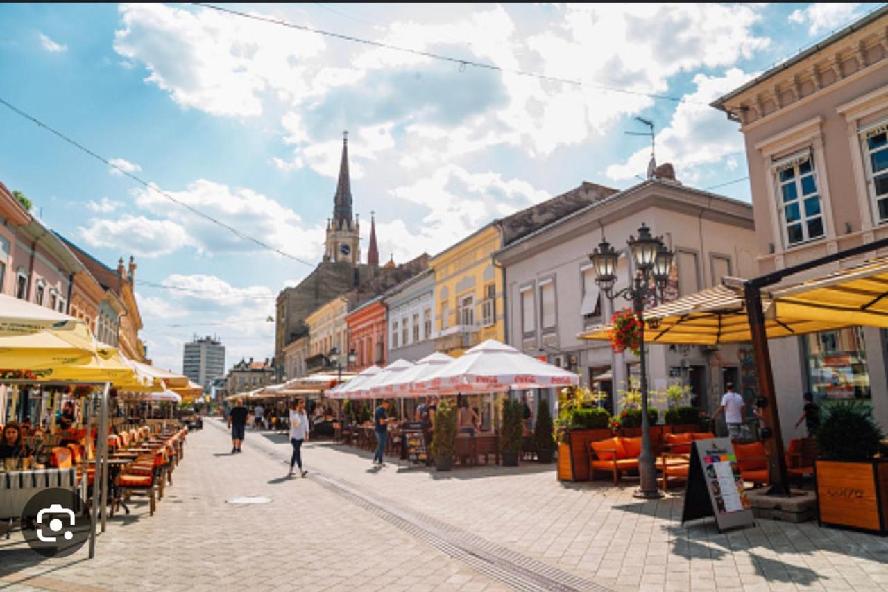 Top Center Apartment Novi Sad Luaran gambar